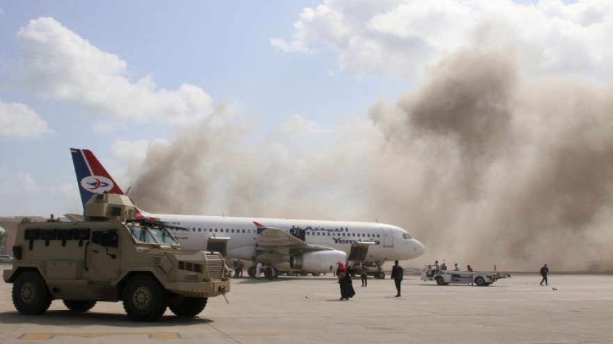 Sân bay Yemen rung chuyển vì vụ nổ, ít nhất 12 người thiệt mạng